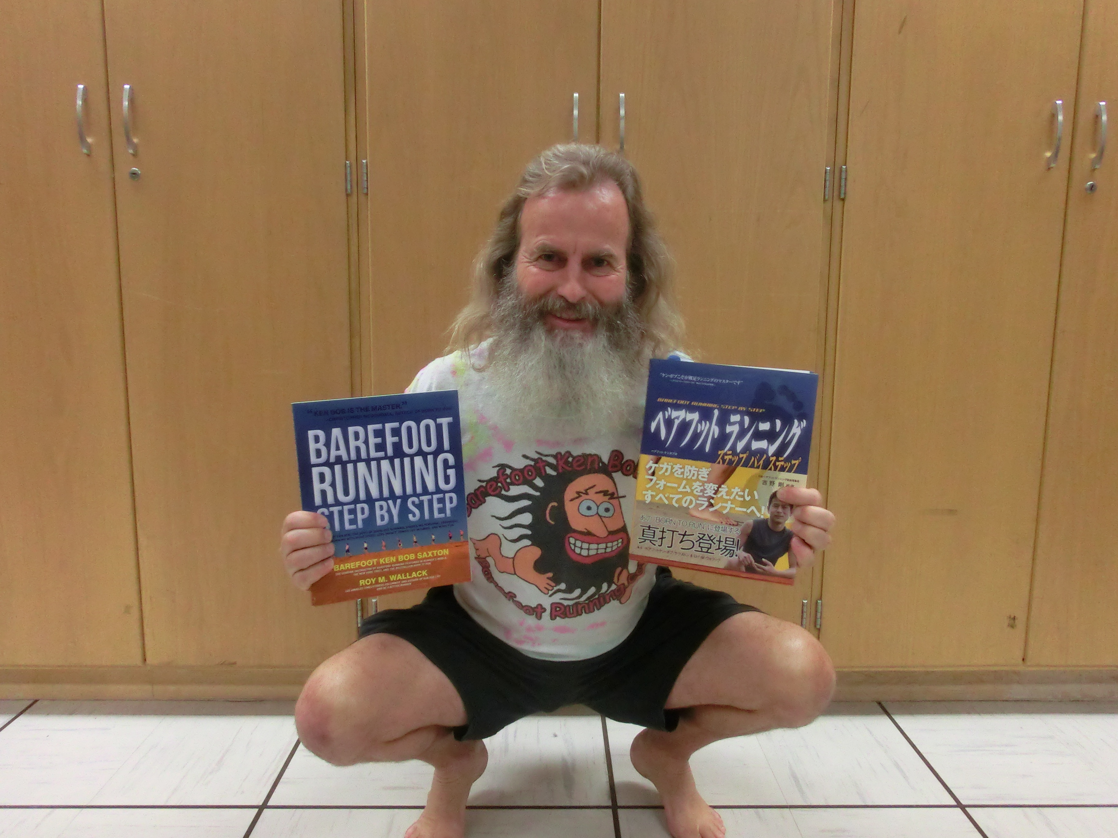 Ken Bob Saxton with Barefoot Running Step by Step in English and Japanese